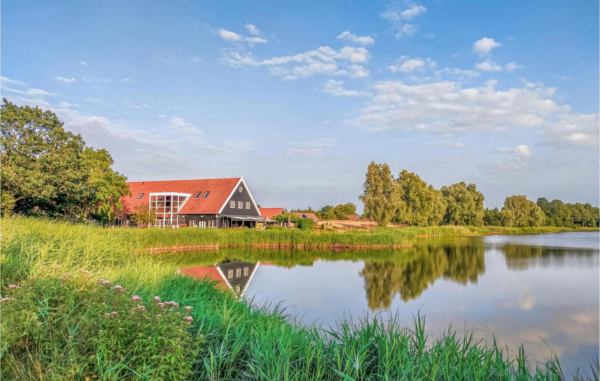 Beautiful In With Outdoor Swimming Pool, Wifi&2 Bedrooms Heinkenszand